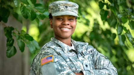 woman in military uniform