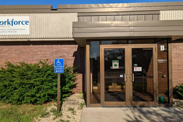Picture of front door at CareerForce in Red Wing